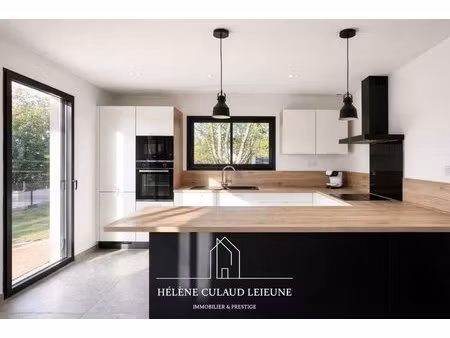 maison contemporaine - 130 m² - locqueltas