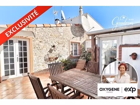 maison de maître - terrasse de toit de 40 m² - coeur de villag