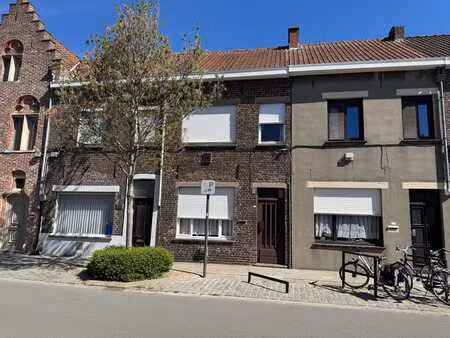 te renoveren charmewoning met zonnige tuin in het hartje ...