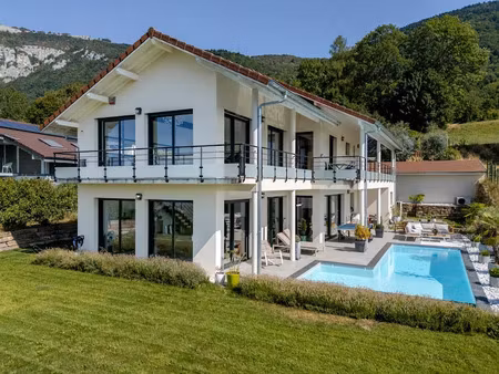 vente maison 8 pièces 228 m² à archamps (74160)  1 850 000 €