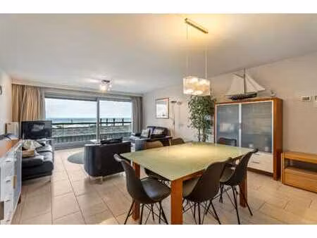 appartement exclusif dans une résidence située à l'angle ...