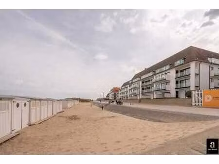 studio spacieux exposé sud avec garage et terrasse  à quelqu