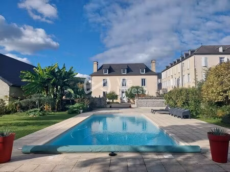 maison de luxe à vendre à igon