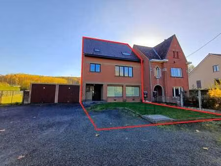 opbrengsteigendom met twee appartementen nabij het centru...