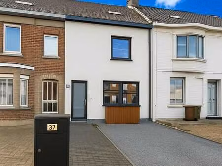 maison récemment rénovée avec jardin orientée ouest