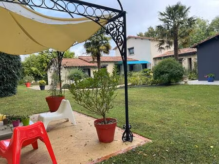 ensemble immobilier de 3 logements auge 12 pièce(s) 277 m2