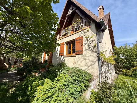 houilles maison 5 piéces  3 chambres.