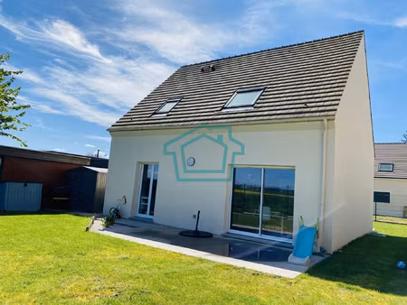 maison récente de 90 m2 élevée sur 477 m2 de terrain (78490)