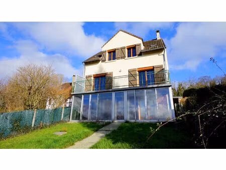 maison vue dégagée - 7 chambres - 183 m2