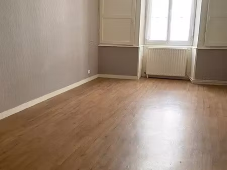 location appartement 1 pièce 29 m² à argenton-sur-creuse (36200)