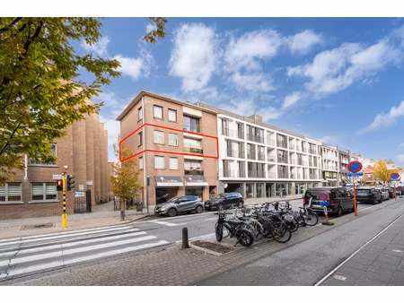 appartement te huur in brasschaat met 3 slaapkamers