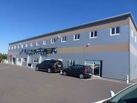 location bureau 358 m² à arles (13200)