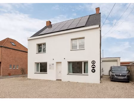 huis te koop in malle met 4 slaapkamers