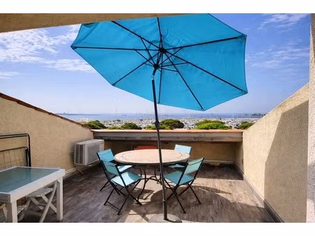 duplex t3/4 climatisé – vue mer & port – terrasse 19 m² – vendu meublé