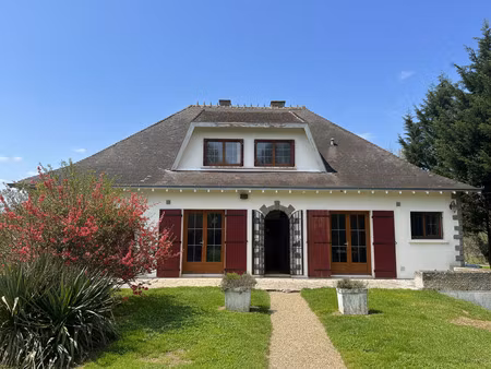 maison de famille avec accès creuse de 180 m2