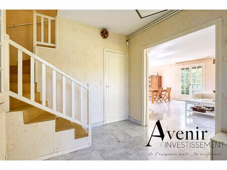 st-cyr-au-mont-d'or - maison individuelle de 135m2 sur un terrain piscinable de 1200m2