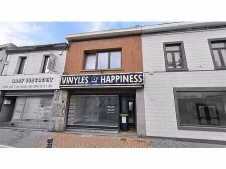 surface commerciale à rénover dans le centre de dour