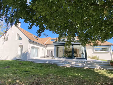 maison familiale 316 m2 avec piscine