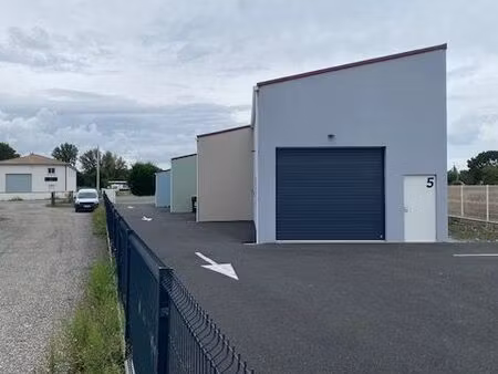 batiment local hangar atelier bureau