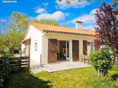 maison de plain-pied rénovée avec dépendance - 98m² avec jardin arboré sur 650m²