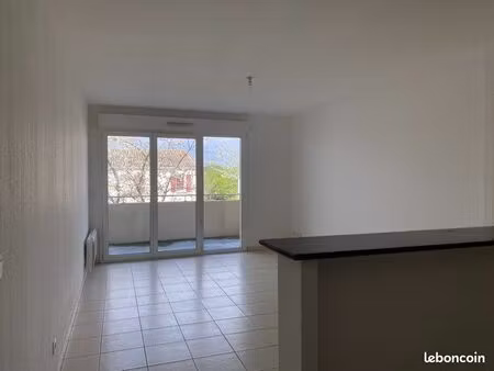 location t2 dans une résidence au calme sans vis à vis