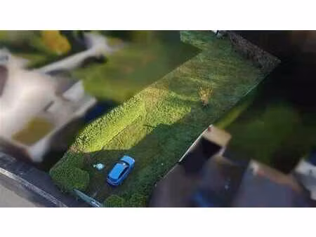 terrain de 12 ares proposant 12 mètres de façade