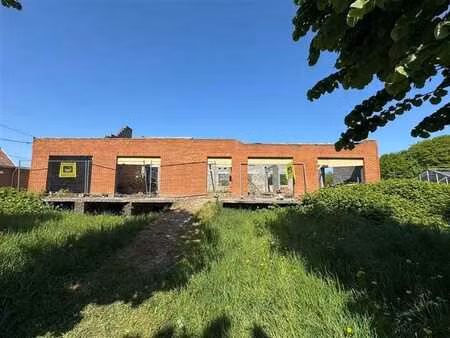 terrain à batir avec ruine