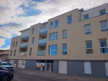 location appartement 1 pièce 31 m² à genas (69740)