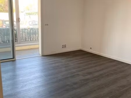 a louer a l'annee f2