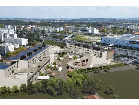 location commerce 8618 m² à vénissieux (69200)