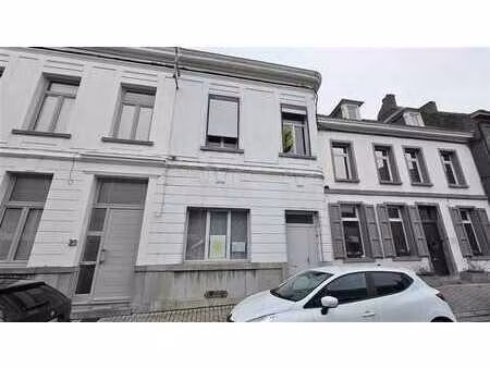 grande maison à rénover + jardin