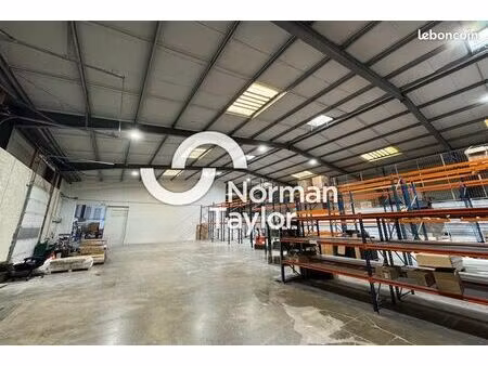 bureaux 960 m²