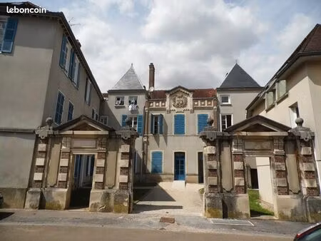 studio 1 pièce 26 m²