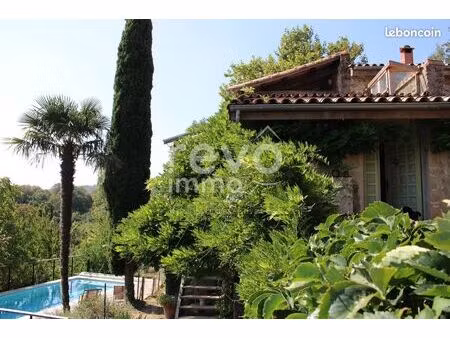 propriété 11 pièces 285 m²