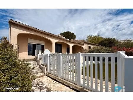 villa a rénover ou démolir avec terrain 2000m2 + piscine