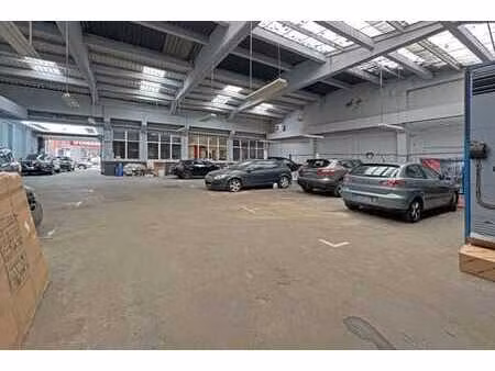 immeuble industriel idéalement situé