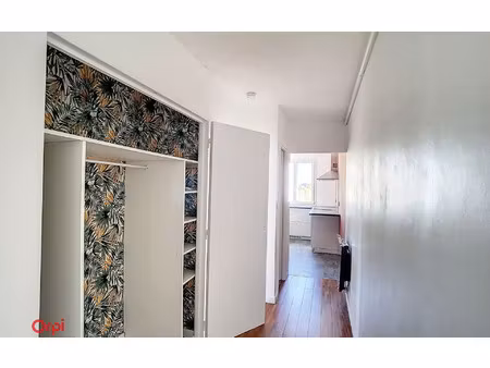 location appartement  62.74 m² t-3 à rezé  800 €