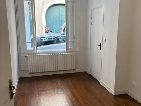 local pro ou commercial hyper centre bazas