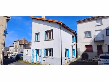 maison de bourg  77  25 m² habitables  terrasse