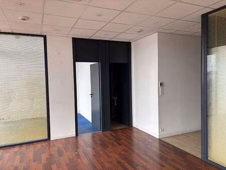vente bureaux et commerces à saint-gilles-croix-de-vie croix de vie (85800) : à vendre / 8