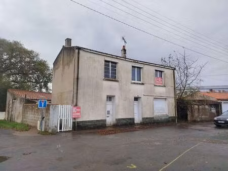 vente maison aux sables-d'olonne (85100) : à vendre / 82m² les sables-d'olonne