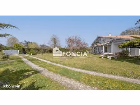 maison sur belle parcelle de 1900 m2