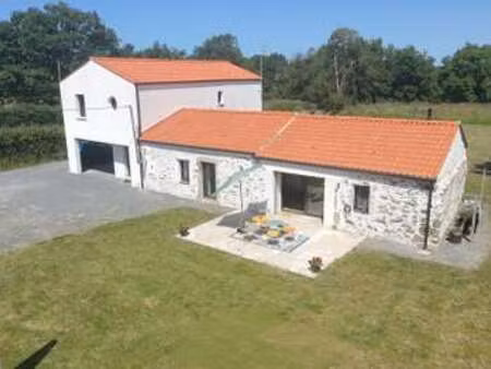 vente maison à apremont (85220) : à vendre / 153m² apremont