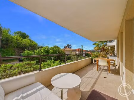 appartement 2 pièces garage - av ste marguerite - nice