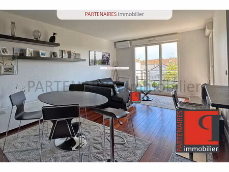 appartement 3 chambres 89 m² - balcon/terrasse - le chesnay