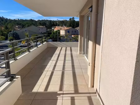 location appartement 2 pièces 51 m2 à saint-raphaël