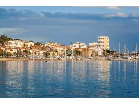 à vendre – droit au bail – sainte-maxime centre-ville