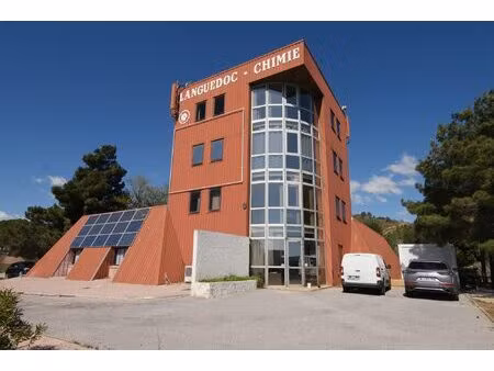 bureaux et entrepôt emblématiques