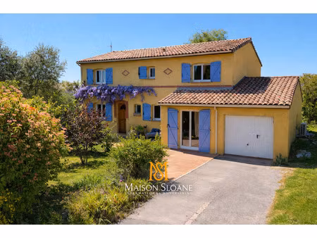 une maison familiale lumineuse  aux accent provençaux