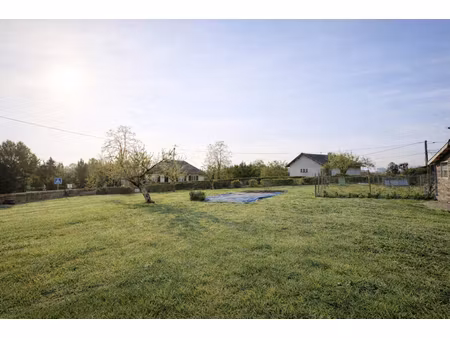 rare : terrain à bâtir charlieu 1101 m2 -